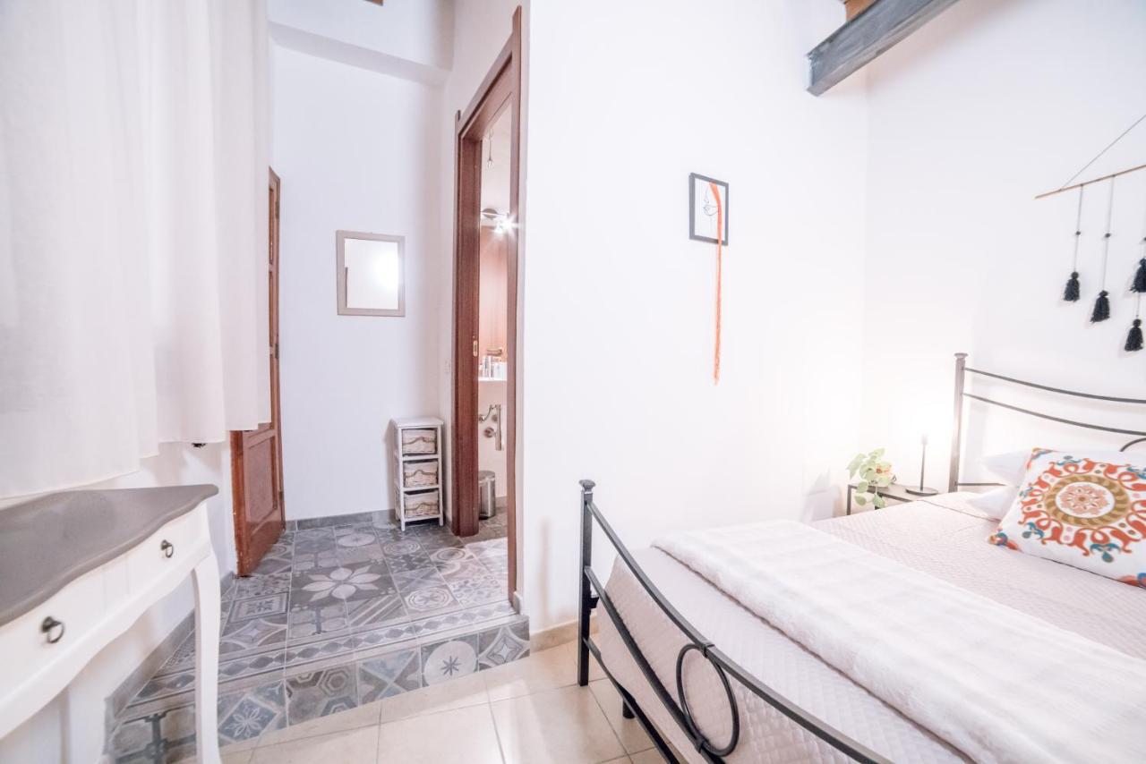 Yenne Rooms Wifi-AC Cagliari Eksteriør bilde