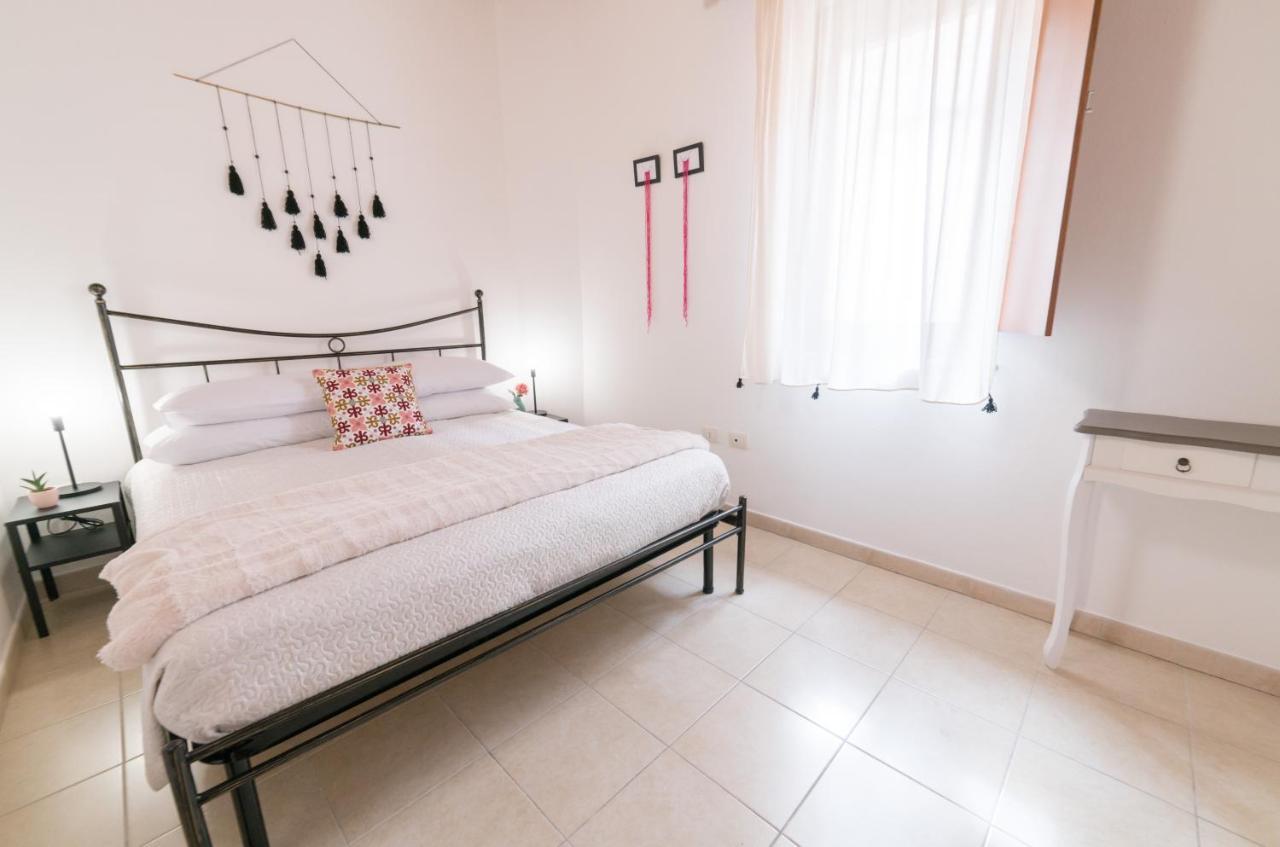 Yenne Rooms Wifi-AC Cagliari Eksteriør bilde
