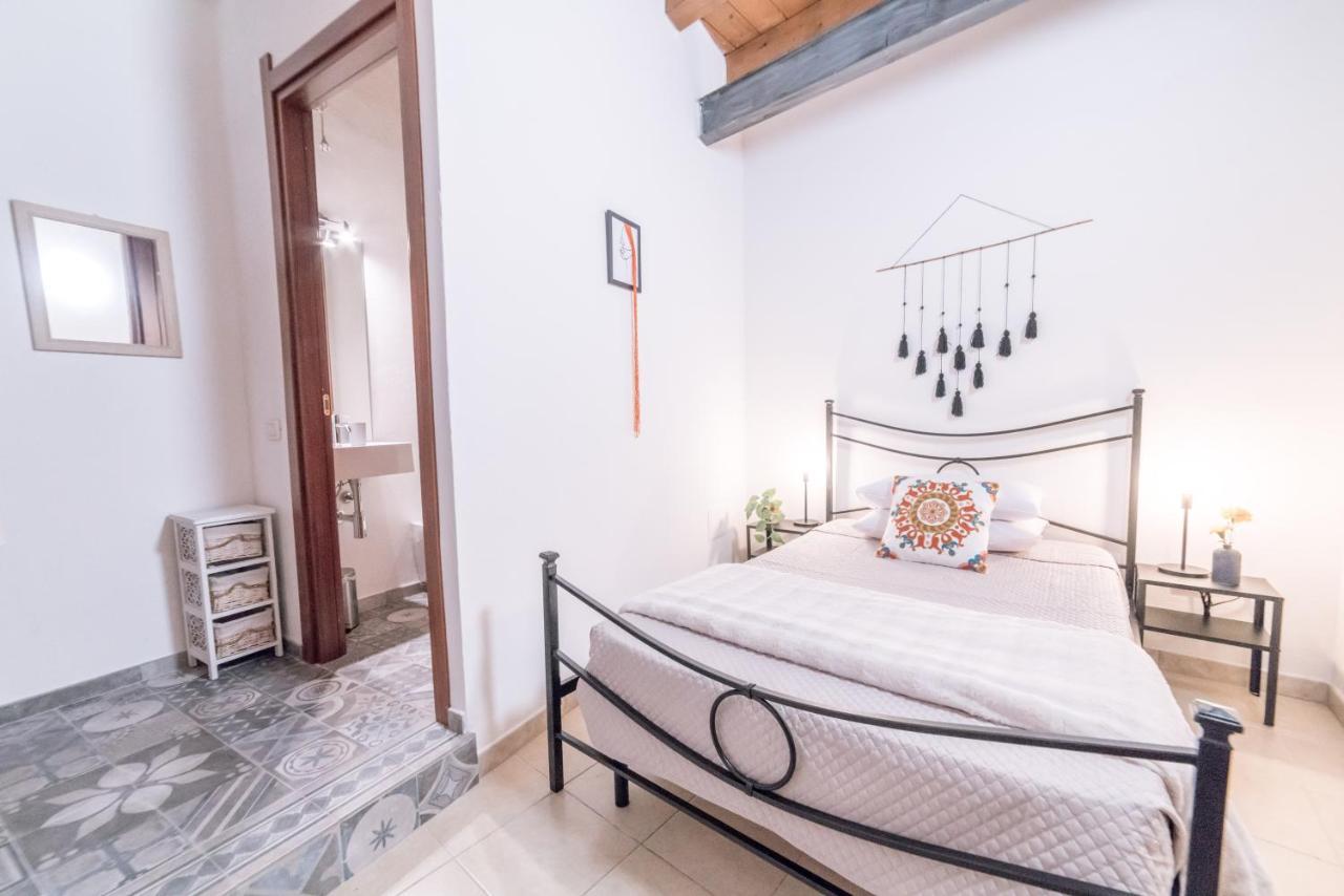 Yenne Rooms Wifi-AC Cagliari Eksteriør bilde