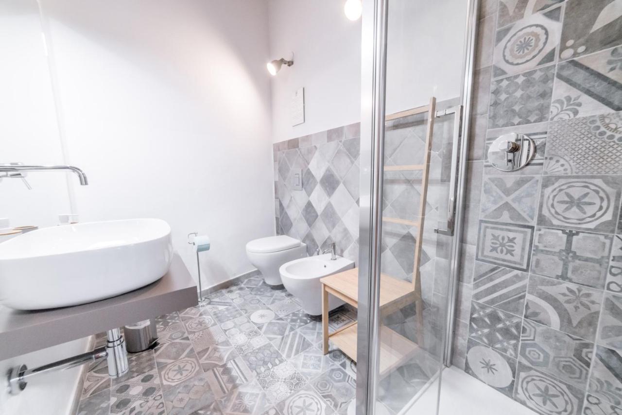 Yenne Rooms Wifi-AC Cagliari Eksteriør bilde